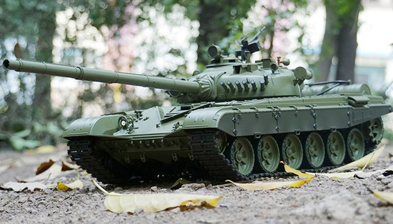 Russia T72 RC Tank 1:16 Scale Model Main Battle Tank (Heng-Long 3939 Plastic Basic Version)
