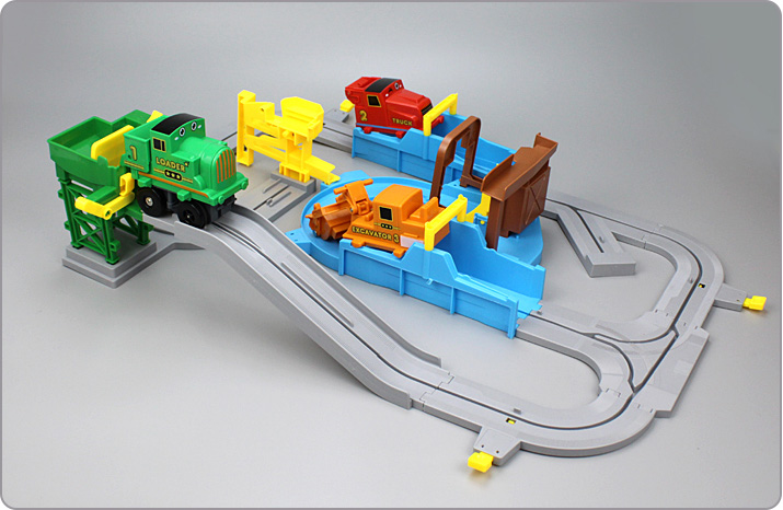 "Busy Construction Site"- Hot selling, 3+ years old Child Challenge brain with hands-on toy, (Role-play of construction vehicle dispatching track vehicles toy)