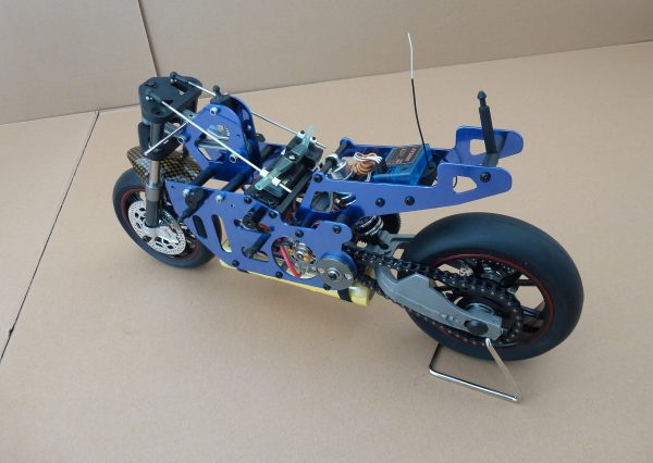 Classic. - "Thunder-Rider" - RC On-Road racing motorcycle. (Full-Metal Motorcycle Frame, 1/5 Scale, 2.4GHz Remote Control)