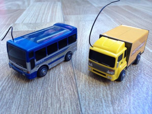 "Super mini RC Truck" "RC Micro Bus", RTR Full Function, 27MHz Remote Control Electric ultra-small toy Scale model car.