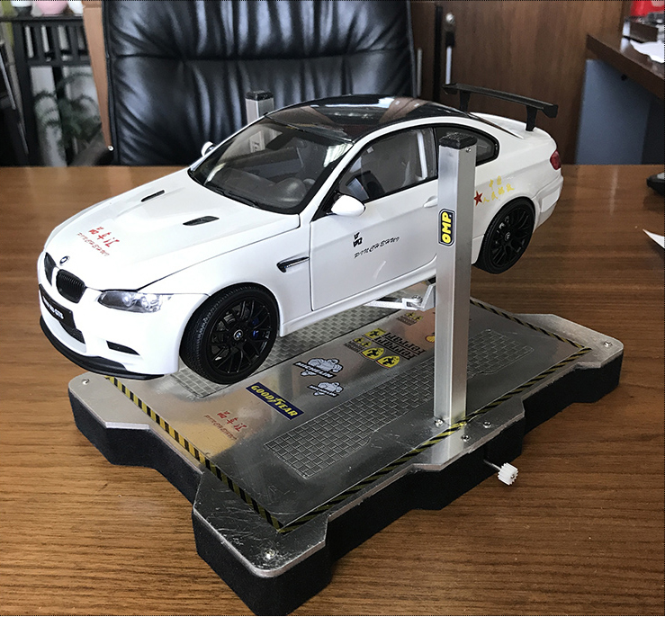 Two-post Car Lift with Car Repair Platform For 1/18 Diecast Scale Model Cars, Set accessories for Scale Model Car Repair Shop scenes