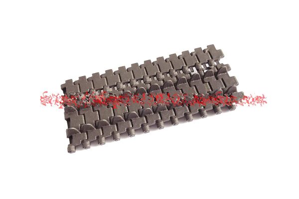 "A Section of Spare Caterpillar Track" hang on the front of The Tiger I RC Tank (Decorate) For Heng-Long 3818 Tiger 1 RC Tank Accessories & Parts & Fittings.