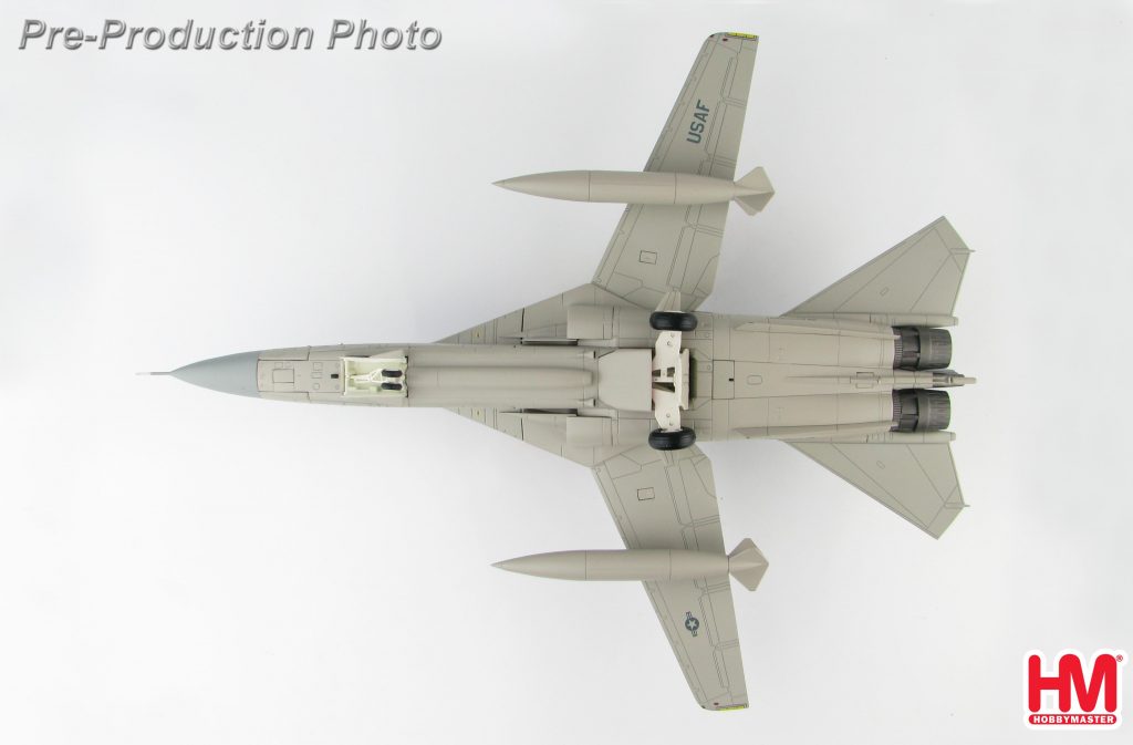 Hobby Master Collector 1/72 Air Power HA3022 United States Air Force General Dynamics–Grumman EF-111A Raven electronic-warfare aircraft 66-0030 390th ECS/48th TFW(P), Operation Desert Storm, Saudi Arabia early 199 (Military Airplanes Diecast Model, Pre built Aircraft Scale Model)