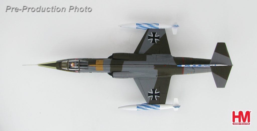Hobby Master Collector 1/72 Air Power HA1033 Lockheed F-104G Starfighter 26+30, JG.32 "Bavaria", Luftwaffe, July 1983. German Air Force Lockheed F-104 Starfighter Interceptor aircraft, fighter-bomber (Military Airplanes Diecast Model, Pre built Aircraft Scale Model)