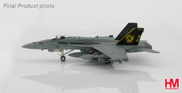 Hobby Master Collector 1/72 Air Power HA3528 F/A-18C Hornet BuNo 164633 of VFA-25, USS Abraham Lincoln, Northern Arabian Gulf, April 2003. United States Navy McDonnell Douglas F/A-18 Hornet carrier-capable, multirole combat jet fighter (Military Airplanes Diecast Model, Pre built Aircraft Scale Model)