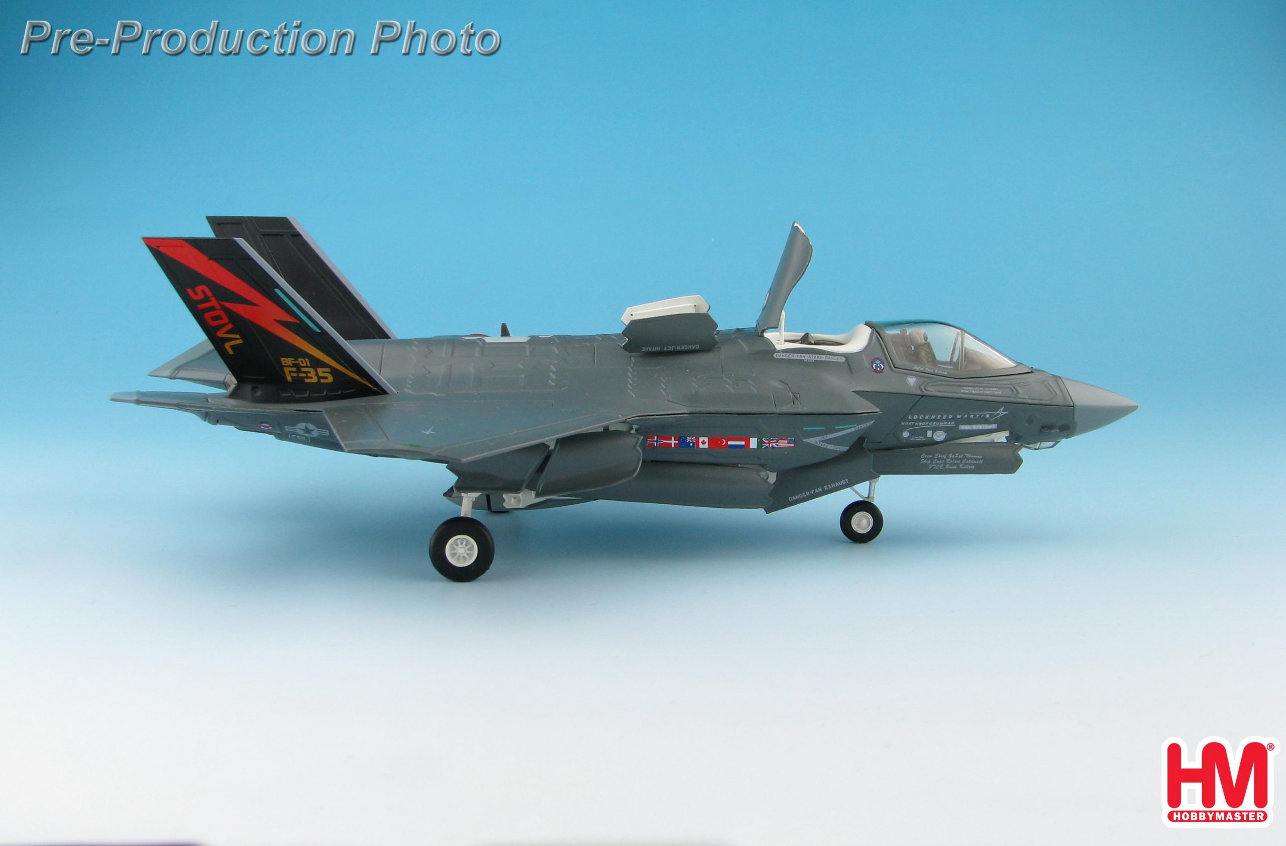 Hobby Master Collector 1/72 Air Power HA4609 U.S. Air Force Lockheed Martin F-35B Lightning II Multirole Combat Aircraft (MRCA) Fighter, (STOVL) BF-01, USMC, 2010s (Military Airplanes Diecast Model, Pre-built Aircraft Scale Model)