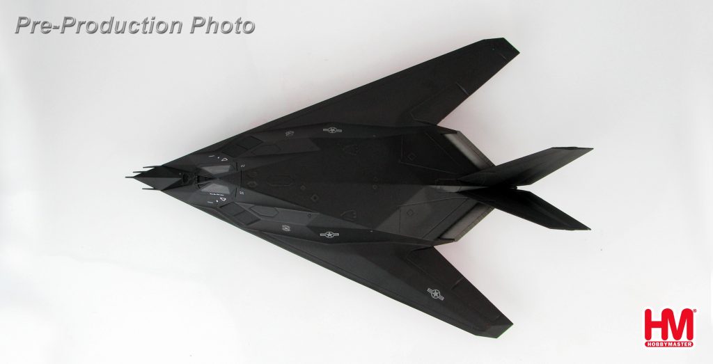 Hobby Master Collector 1/72 Air Power HA5802 Lockheed F-117A Nighthawk "Farewell" 88-0843, 49th Fighter Wing, April 2008. United States Air Force Lockheed F-117 Nighthawk Stealth attack aircraft (Military Airplanes Diecast Model, Pre built Aircraft Scale Model)