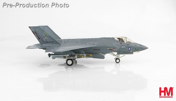 Hobby Master Collector 1/72 Air Power HA6201 U.S. Military Carrier-Based (CV/CATOBAR) Lockheed Martin F-35C 101, VFA-101 "Grim Reapers", CAG Bird, 2013, F-35 Lightning II Stealth Multirole Combat Fighter (Military Airplanes Diecast Model, Pre built Aircraft Scale Model)