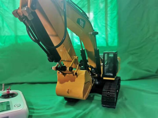 All Metal (Full Metal), Weighs 11kg! Boom Arm Work Force 20KG, 1:18 Scale Model RC Hydraulic Excavator.---(RC Heavy Equipment, RC Construction Vehicle, RC Heavy Machinery, RC Engineering Vehicles, RC Earthwork Qperations Equipment, RC Hydromechanical)