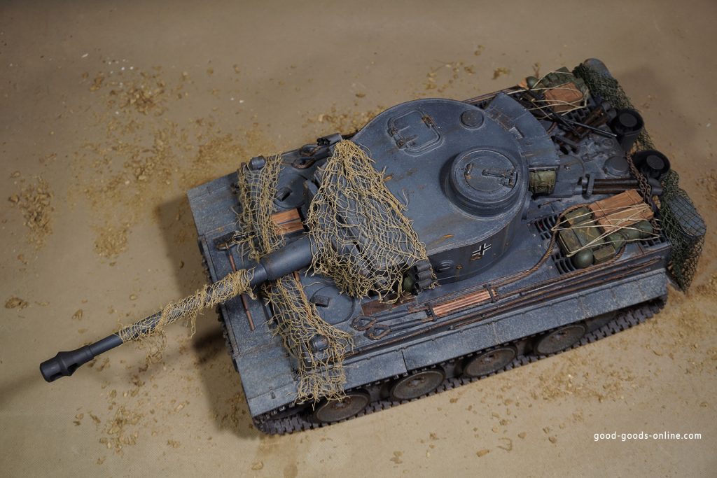 Remote control Scale model tank Weathering German Military vehicle Grey Colour pigments modelling Tiger I RC Tank dust mud fresh or dry rust smoke ash dirt marks effects
