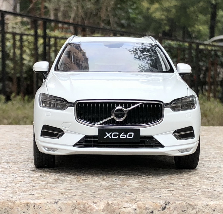 XC60 2019 Off-road SUV 1:32 Scale Model Car Diecast Gift Toy Vehicle White