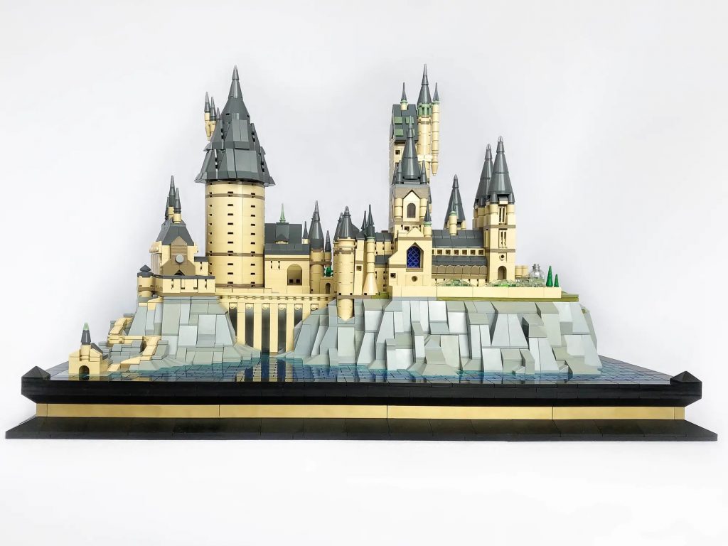 6862 PCS Building Blocks Bricks to build Hogwarts School of Witchcraft and Wizardry Diorama Scene, MOC MOULD KING 22004 Hogwarts School Miniature Scenes Custom Building Blocks, Compatible With 71043 Harry Potter Hogwarts Castle Map 3D Layout Building Blocks Toy Set
