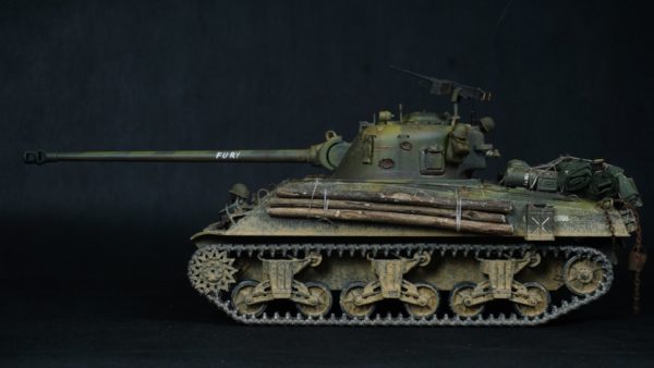 M4A3E8 SHERMAN 'FURY' RC Tank, WWII M4 Sherman Scale Model Tank Build & Weathering, M4A2 76mm HVSS Sherman RC Tank Customized Paint 2