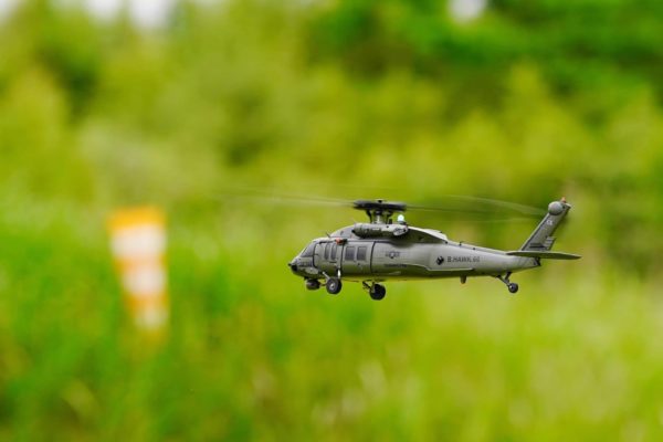 Sikorsky UH-60 Black Hawk Remote Control Helicopter, UH-60A/L Black Hawk Medium Utility Helicopter RC Scale Model, Armed BLACK HAWK Toy, Military Helicopter Toy Gift.