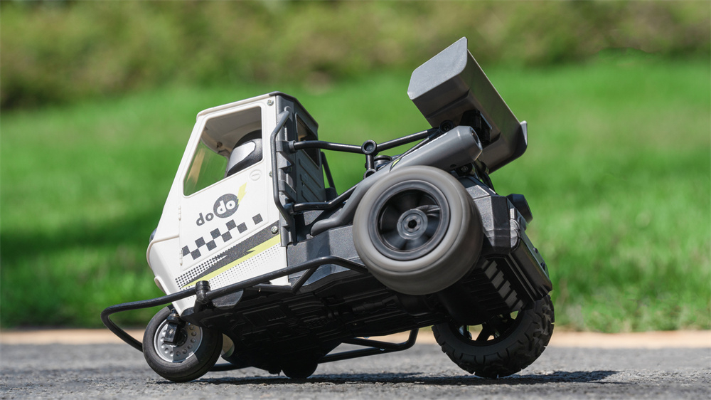 Best Little 3-Wheeled Piaggio Ape Car Toy, Tri-wheeled Racer, Tiny three-wheeled Italian Cargo Vehicle, Three-Wheeled go-kart, Three Wheeled Motorcycle Racing, Motor Toy
