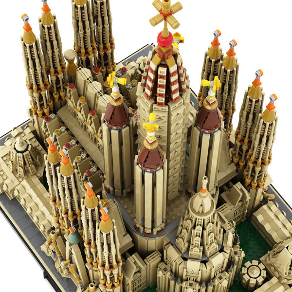 10049 PCS MOC Spanish Sagrada Familia Cathedral architectural model MOC-65795 assembly building blocks toys - Image 3